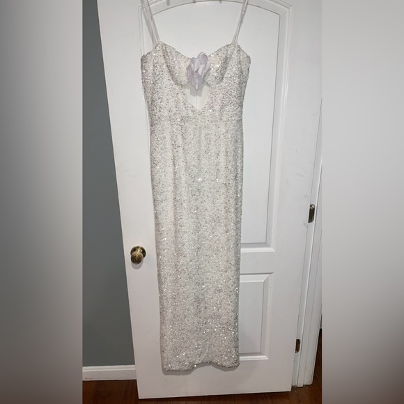 New! Helsi x Anthropologie Lyla White Sequin Rose Keyhole Column Maxi Dress🤍 Lrg - Picture 13 of 15